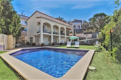 House in Roses With Pool Near La Punta Beach
