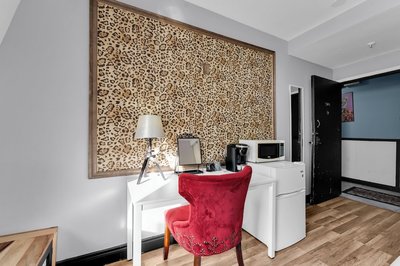 GUESTIC at Queen West