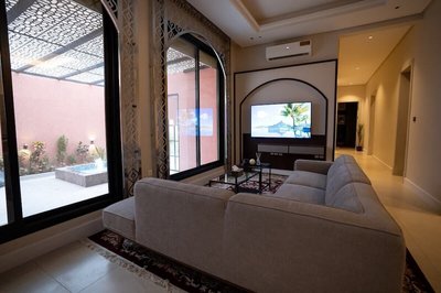 Three Bedroom Trendy Apartment in Qurtoba