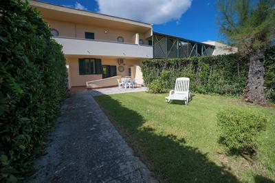 Le Onde Apartment 3 With Pool and Sea