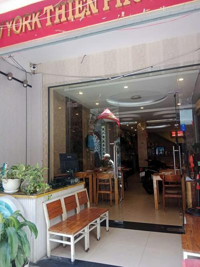 L 'Aura - Bui Vien Walking Street