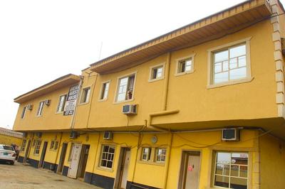 Adesuwa Royal Guest House Ipaja