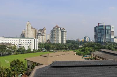 Comfy And Nice Studio Apartment At Springhill Terrace Residence