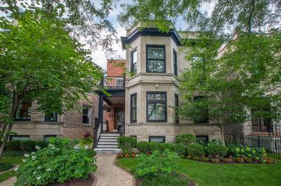 Chicago Guest House on Newport Avenue