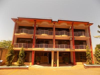 Entebbe Travelle'rs Inn