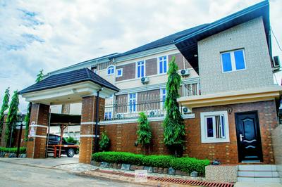 CASTLE MAJESTIC HOTEL