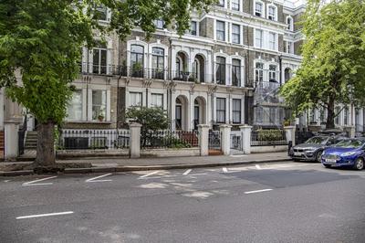 Bright Chelsea Garden Nest
