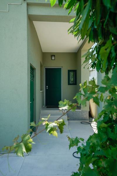 Captivating 3-bed Apartment in Vodice