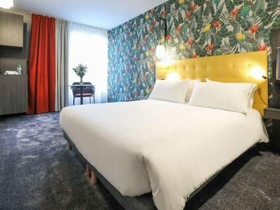ibis Styles Puteaux Paris La Defense