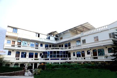 Petals Krish Grand Hotel