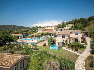 Sublime Apartment in Provencal Villa - 1br/2p
