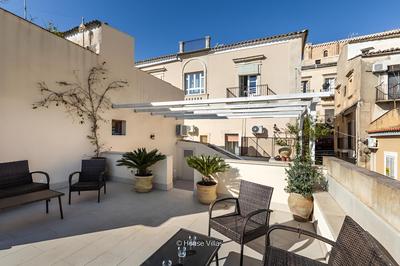 L Escalier Suite in Noto