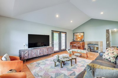 Hot Tub & Pool: Family Home 5 Mi to Princeton!