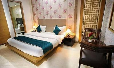 Fabhotel Siya Residency