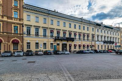 Travelto Italyanskaya