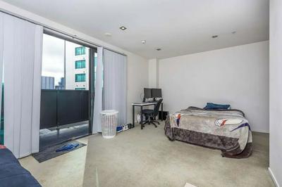 Charming Studio in the Heart of the City photo 2