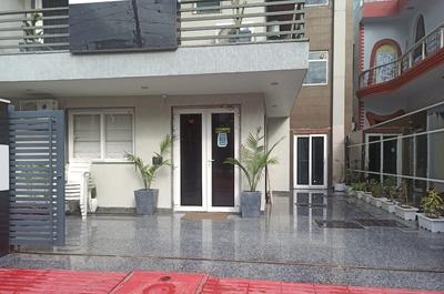 Hotel VS Residency Medanta