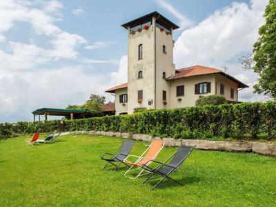 Farmhouse in Verbania With Lake Views