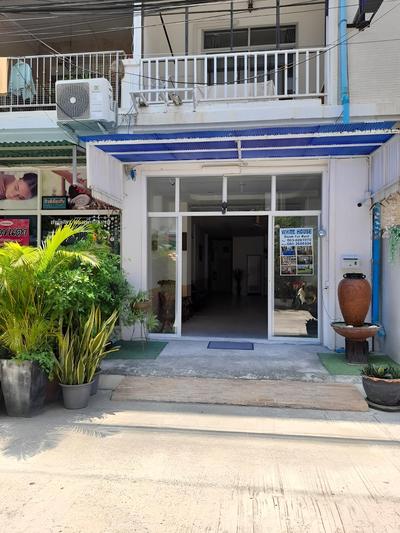 White House by Sorot