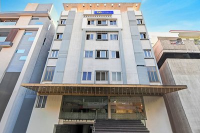 Fabhotel Shree Mohan Palace