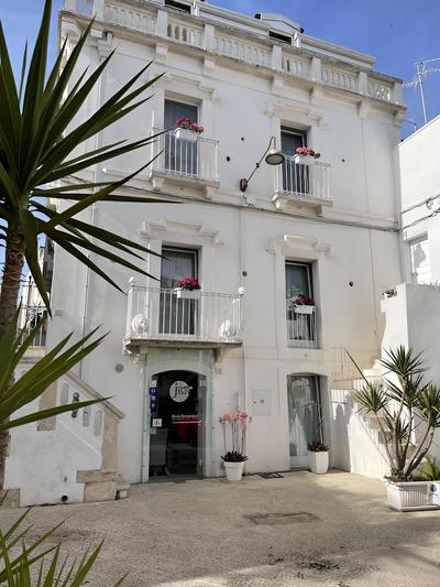 B&B JSuite