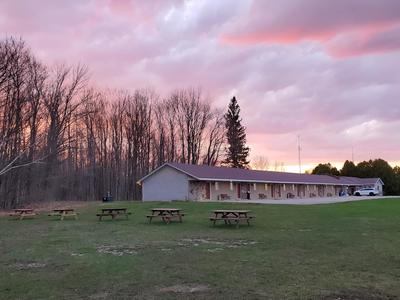 Peninsula Motel, Photo 2