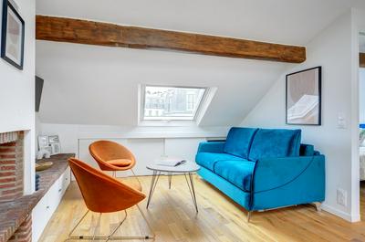 Cozy & Elegant Retreat Near Notre-Dame