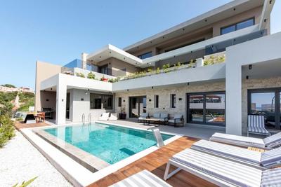 Villa Luna I 100m to Sea Free Heated Pool