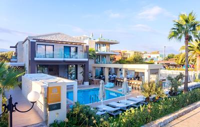 Airis Boutique & Suites