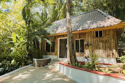 Falling Leaves Lodge