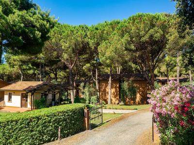 Residence with pool in Guardistallo
