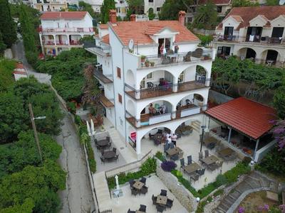 Exquisite Apartment With Balcony and Sea View