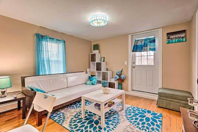 Cozy Third-story Apartment in Dtwn Brockton!