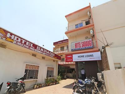 SPOT ON 39527 Hotel Saraogi