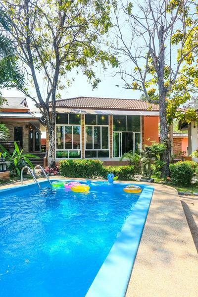 Phalaburi Resort by dreamhouse