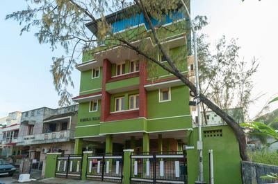 OYO 26936 Adhithya Inn