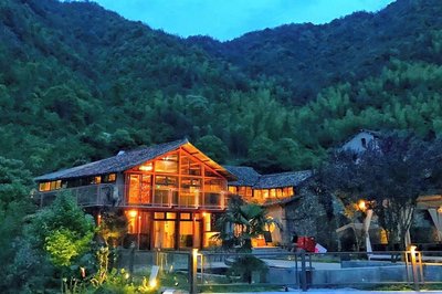 Lishui Manshanju Forest Retreat