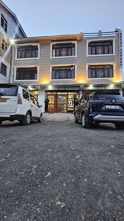 D Royal Ladakh Hotel and Restaurant