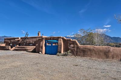 El Prado Adobe Home: Courtyard w/ Mountain Views!
