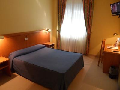 Hotel  Rey Arturo Burgos