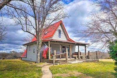 Vivid 'cedar Ridge' Cabin ~ 23 Miles to Wichita!