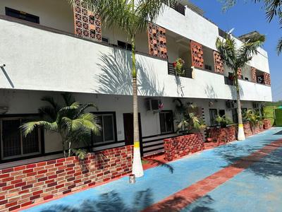 SMJ GRAND HOTEL & MAHAL