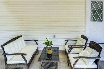 Hike, Fish & Golf: Home w/ Patio in Greenville