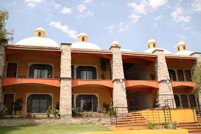Hotel La Escondida