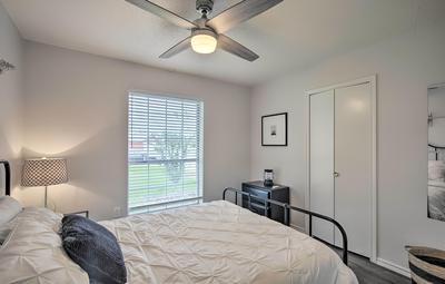 Cozy Irving Home w/ Fully Fenced Backyard!