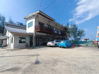 OYO 90799 Sharhan Residence