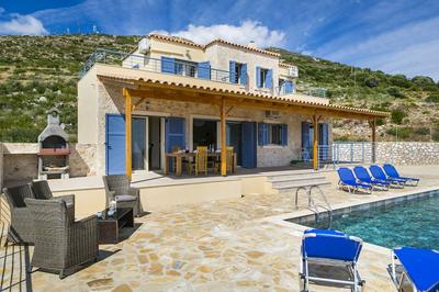 Unique Villa Ratzakli