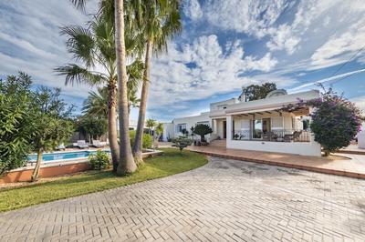 Villa Can Petrus