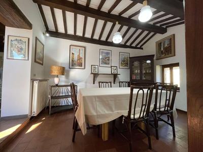 Villa in Amandola With Pool and Garden