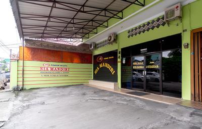 OYO 723 Penginapan Nia Mandiri Syariah